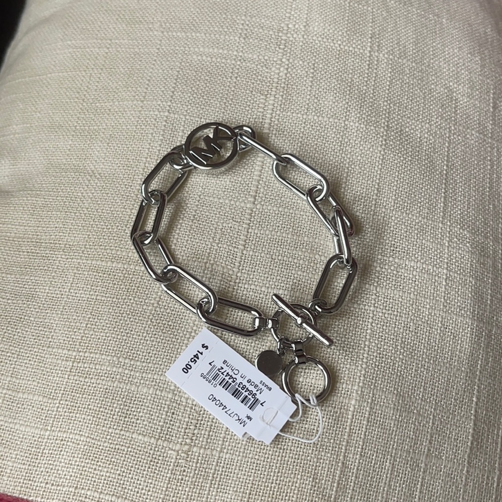 Michael Kors Silvertone MK LOGO Long Link Toggle Bracelet MKJ7744 040 $145